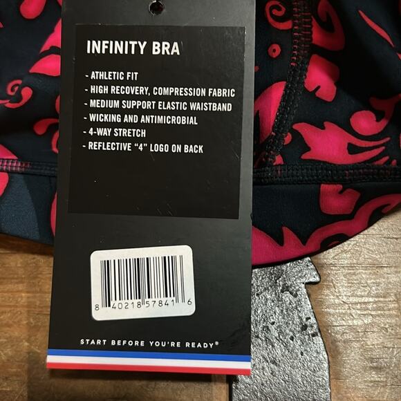 Fourlaps Infinity Sports Bra  workout bra Velvet Wallpaper NWT Small - Picture 9 of 9